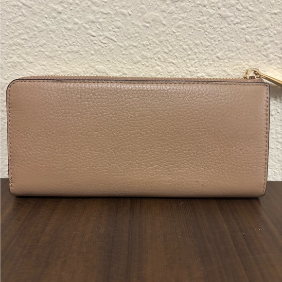 Michael Kors Blush Leather Wallet - Picture 3 of 15